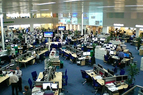 online corporate newsrooms