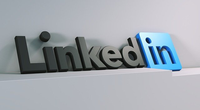 LinkedIn Stories for communications professionals
